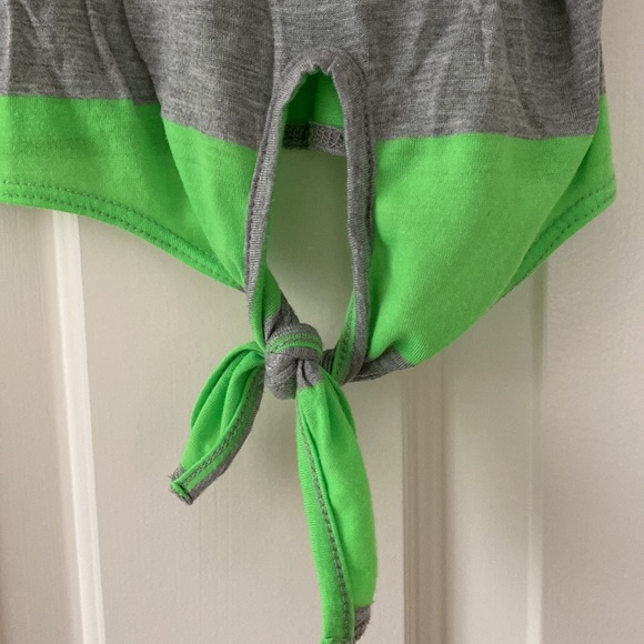 Comfy , lightweight top with sheer shoulder panels. - Picture 4 of 9